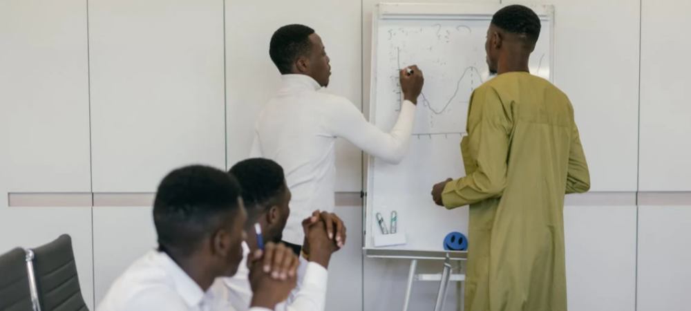 为何大部分学校都选择欧美国家的外教？ - 聘外网