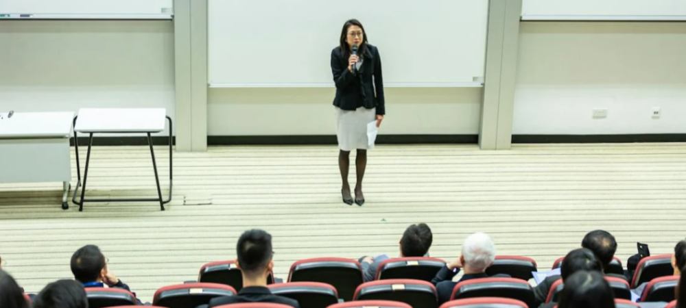 哪些学校在招聘老师时会更受到外教的青睐？ - 聘外网