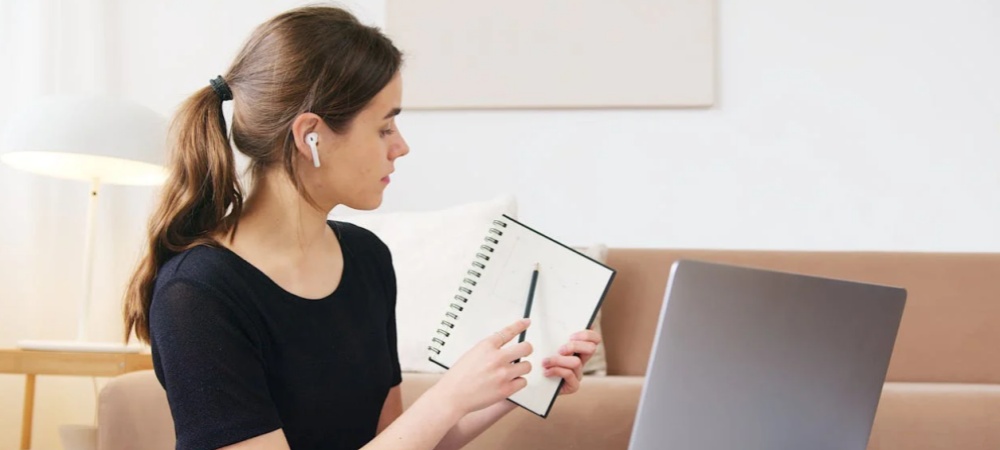 校外培训机构招聘外籍教师的战略指南 - 聘外网