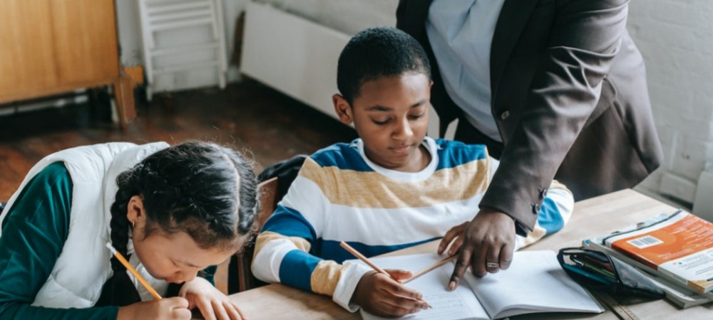 低成本外教课程：明智的选择还是风险？ - 聘外网