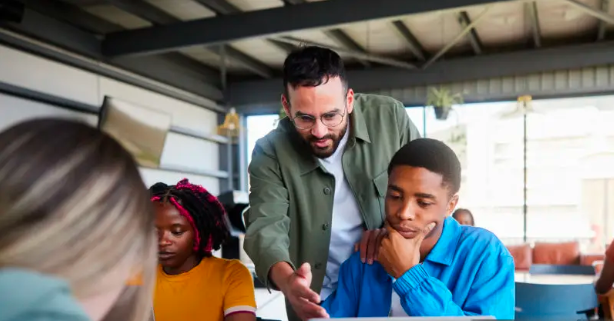 外教助教：超级幕后英雄，让学习之旅更顺畅！-聘外网