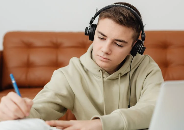 招聘菲律宾外教必看：薪资水平、口音问题与签证办理要点