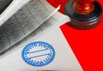 中国居留证&外籍人才工作许可：在华生活工作的“金钥匙”