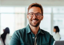 高校外教招聘：挑战与策略并存