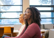 与专业外教中介机构合作的益处